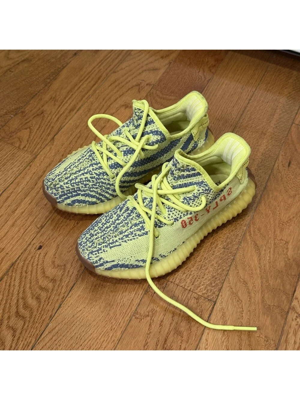 Size 6.5 US Men’s adidas Yeezy Boost 350 V2 Low Semi Frozen Yellow